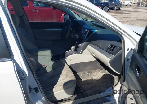 2012 Subaru Legacy 2.5I из США, поврежденный, VIN 4S3BMBA62C3008826